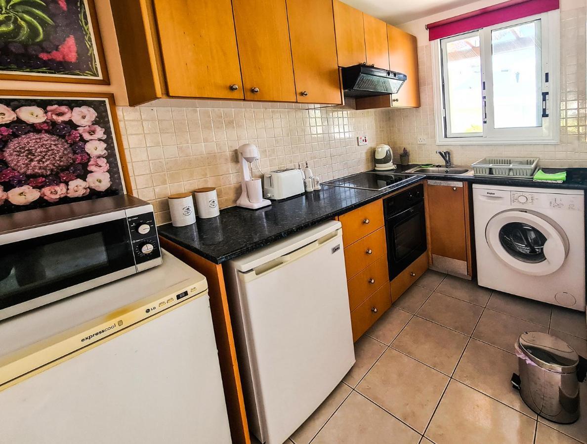 Serena Townhouse Peyia Exterior foto